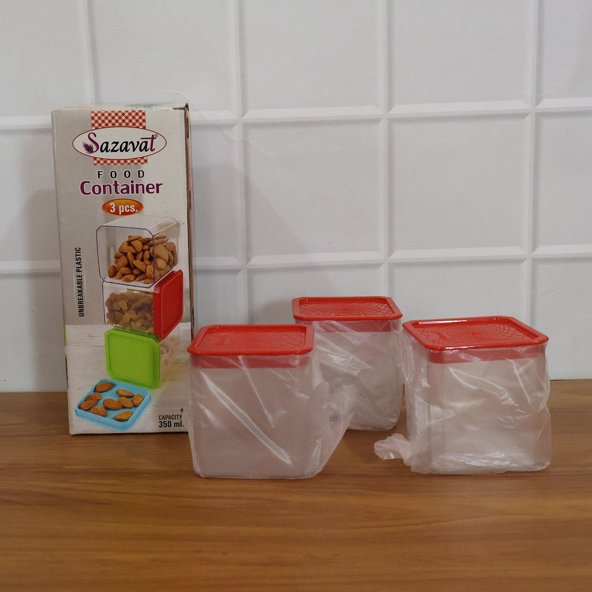 Usage of airtight food storage container set for daily kitchen organisation